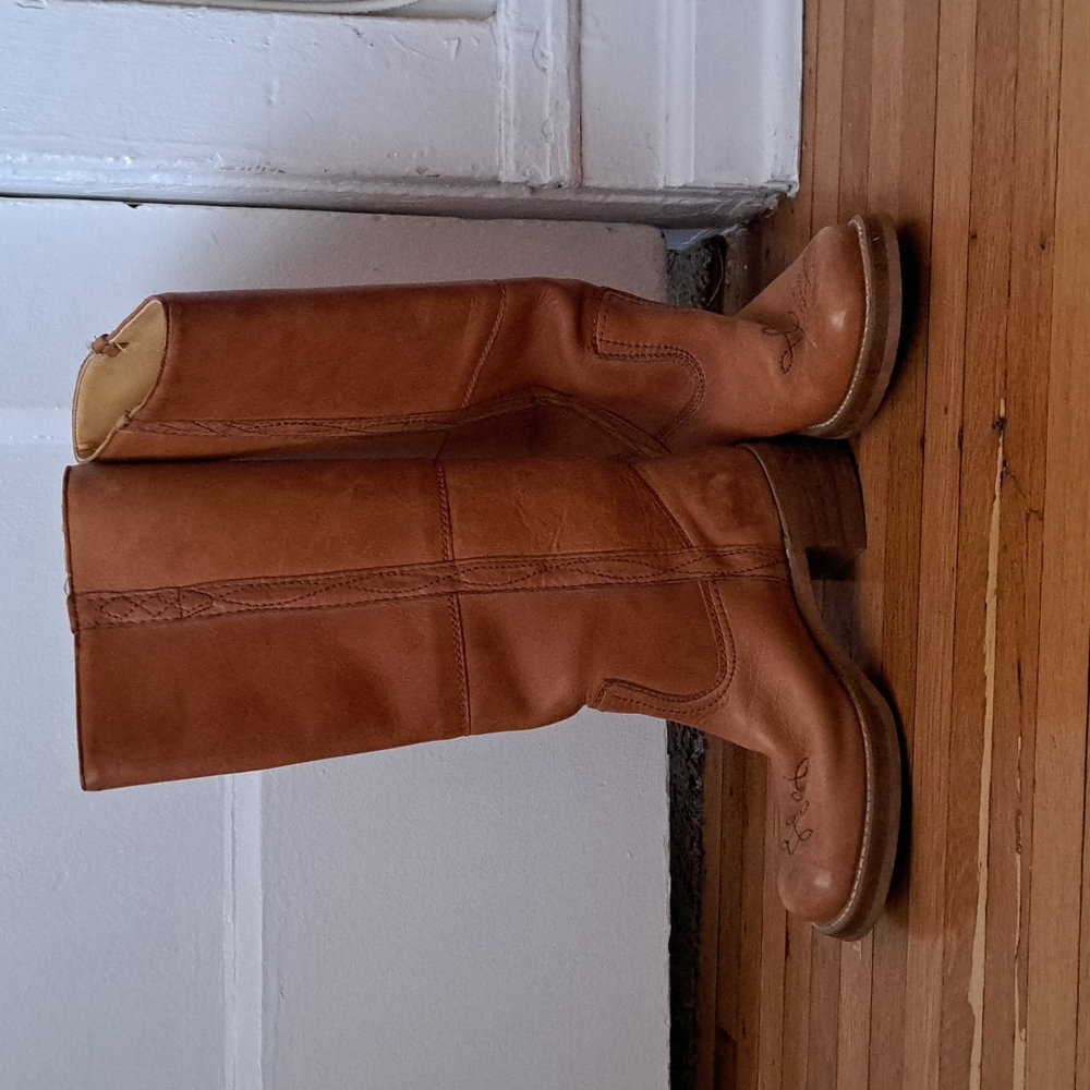 Vintage tan boots!